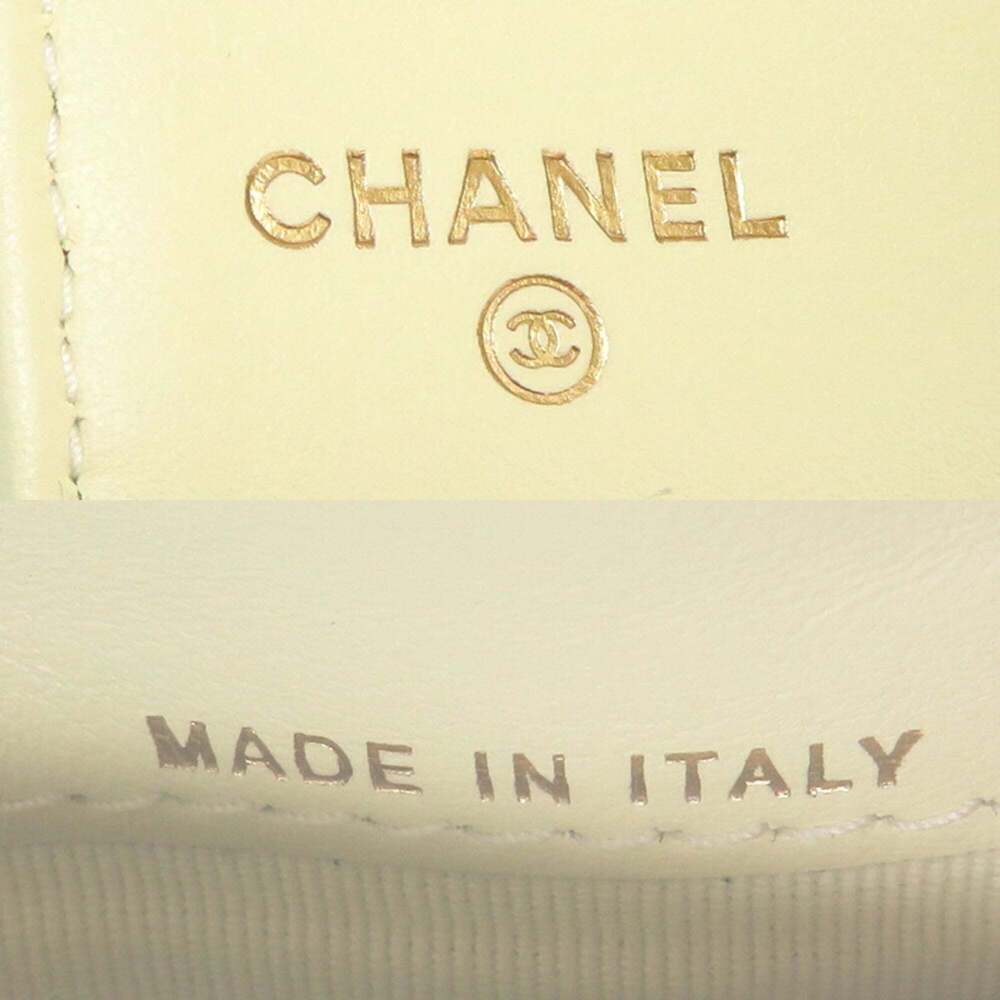 CHANEL White Caviar Leather Wallet - Picture 8 of 9
